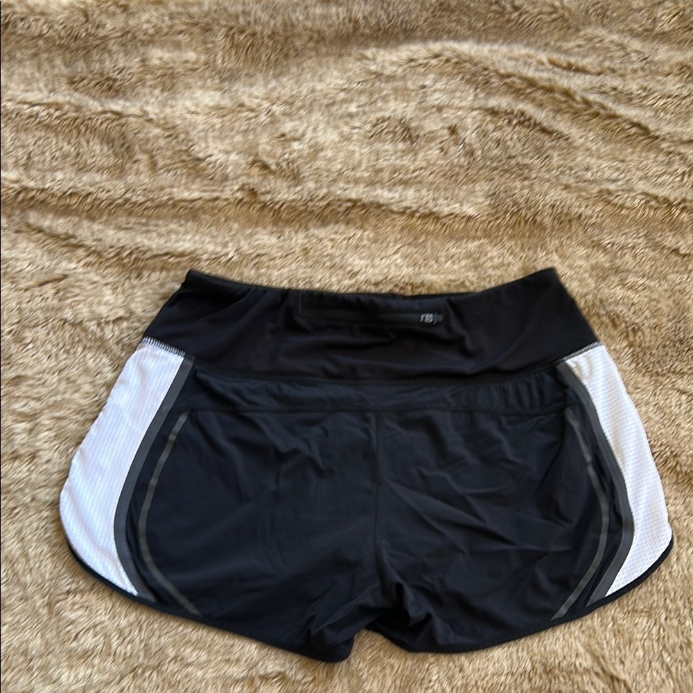 Athleta Black and White Athletic Shorts Lightweight Stretchy - Picture 2 of 3
